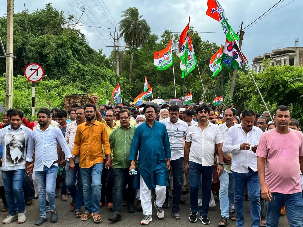 dd75558f-2153-4cf3-b941-72b098a1ff65