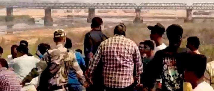 0c200df9-05f8-43d4-9280-0a0627d9bca2