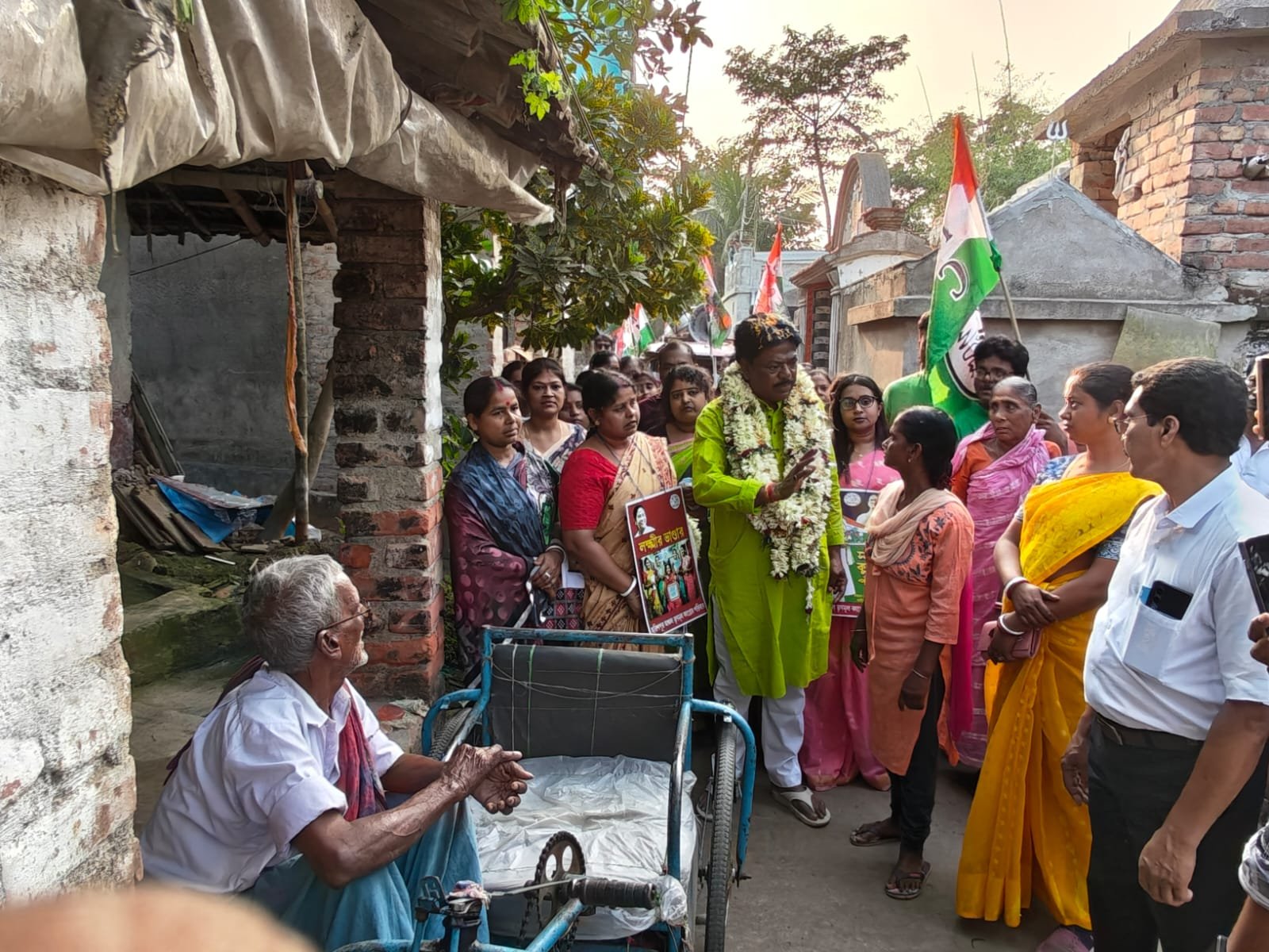 f2817cee-6816-4a2c-a71c-d2bd2dcf1869