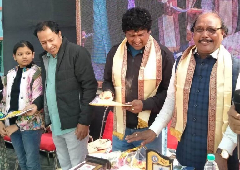 b98fc519-cab8-4d12-8e83-1117cb3f2a33